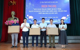 SÓC SƠN BÀN GIAO TRANG THIẾT BỊ MÁY TÍNH, WIFI CHO 62 THÔN, KHU, TỔ DÂN PHỐ