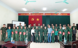 Phường Yên Nghĩa thăm, động viên chiến sĩ mới nhập ngũ năm 2026