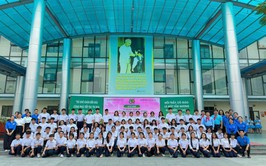 THCS Linh Đàm rực sáng khí thế tuổi trẻ trong chương trình Kỷ niệm 85 năm ngày thành lập đội TNTP Hồ Chí Minh và kết nạp đoàn viên mới