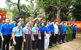 Tuổi trẻ Tây Phương tổ chức Lễ dâng hương báo công tại Nhà Lưu niệm Bác Hồ
