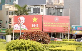 PHƯỜNG DƯƠNG NỘI RỰC RỠ CỜ HOA CHÀO MỪNG KỶ NIỆM 136 NĂM SINH NHẬT BÁC