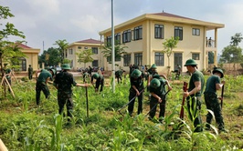 Hòa Lạc: Ra quân tổng vệ sinh, sẵn sàng đưa vào sử dụng điểm trường  Mầm non, Tiểu học tại khu tái định cư Đại học Quốc gia
