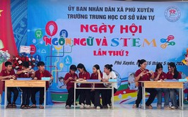 Sôi nổi Ngày hội Ngôn ngữ và STEM tại Trường THCS Văn Tự