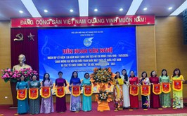 HỘI LHPN PHƯỜNG LÁNG THAM GIA LIÊN HOAN VĂN NGHỆ CỤM THI ĐUA SỐ 1.