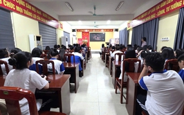 Trung tâm VHTT&TT phường Phú Lương tổ chức chiếu phim 