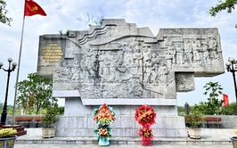 Đảng ủy - HĐND - UBND - UB.MTTQ Việt Nam xã Đại Thanh dâng hương, dâng hoa nhân kỷ niệm 136 năm Ngày sinh Chủ tịch Hồ Chí Minh (19/5/1890 - 19/5/2026)