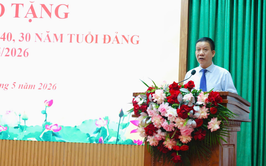 Xã Yên Lãng tổ chức trao Huy hiệu Đảng đợt 19/5 cho 41 đảng viên