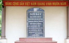 Thường trực Đảng ủy, Ban Thường vụ Đảng ủy xã Ba Vì thăm địa điểm nơi thành lập Chi bộ Đảng đầu tiên của xã Minh Quang (cũ), nay thuộc xã Ba Vì