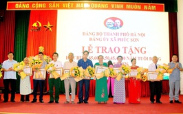 Đảng ủy xã Phúc Sơn long trọng tổ chức Lễ trao tặng Huy hiệu Đảng đợt 19/5/2026