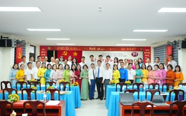 ĐẢNG BỘ XÃ PHÙ ĐỔNG TỔ CHỨC LỄ KẾT NẠP ĐẢNG VIÊN CHO 7 QUẦN CHÚNG ƯU TÚ