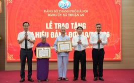 Xã Thuận An trao tặng, truy tặng Huy hiệu Đảng đợt 19-5 cho 54 đảng viên