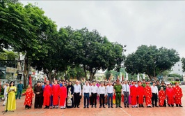 Phường Việt Hưng tổ chức Lễ dâng hương Chủ tịch Hồ Chí Minh nhân kỷ niệm 136 năm Ngày sinh của Người
