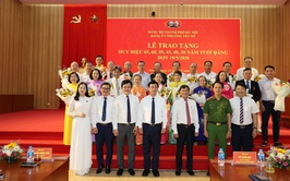 Đảng ủy phường Yên Sở  tổ chức Lễ trao Huy hiệu Đảng 65, 60, 55, 45, 40 và 30 năm tuổi Đảng đợt 19/5/2026 cho các đồng chí đảng viên thuộc Đảng bộ phường