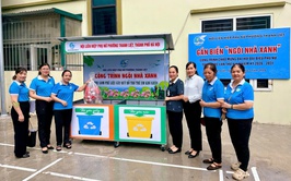 Hội LHPN phường Thanh Liệt gắn biển mô hình “Ngôi nhà xanh” chào mừng Đại hội đại biểu phụ nữ toàn quốc lần thứ XIV