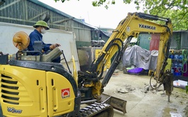 Phường Từ Liêm tổ chức cưỡng chế phá dỡ các công trình vi phạm đất đai