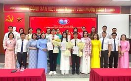 Chi bộ Trường THPT Nguyễn Quốc Trinh tổ chức lễ kết nạp Đảng viên mới cho học sinh ưu tú