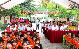 UBND xã Kiều Phú phối hợp Bệnh viện Nhi trung ương cơ sở 2 khám sức khỏe cho gần 300 trẻ mầm non trên địa bàn xã