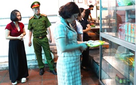 Sau kiểm tra an toàn thực phẩm: Nhiều cơ sở kinh doanh tại Quang Minh chuyển biến tích cực