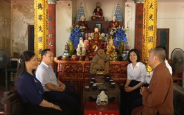 Lãnh đạo xã Phượng Dực thăm, tặng quà các cơ sở Phật giáo nhân dịp Đại lễ Phật Đản 2026 – Phật lịch 2570