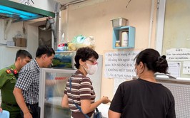 Phường Ô Chợ Dừa siết chặt an toàn thực phẩm quanh khu vực trường học trước kỳ thi