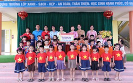 HỘI CHỮ THẬP ĐỎ XÃ VÂN ĐÌNH TRAO TẶNG QUÀ CHƯƠNG TRÌNH “DINH DƯỠNG CHO EM” NĂM 2026