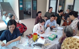 Trạm Y tế phường Chương Mỹ tổ chức tư vấn, khám sức khỏe cho người cao tuổi năm 2026