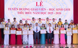 Xã Hát Môn tuyên dương 26 nhà giáo và 156 học sinh giỏi tiêu biểu