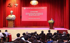 ĐỘI NGŨ CÁN BỘ XÃ THANH TRÌ THAM GIA BỒI DƯỠNG NÂNG CAO NĂNG LỰC QUẢN TRỊ, XỬ LÝ TÌNH HUỐNG THỰC TIỄN