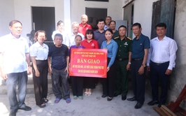 Hội CTĐ xã Hòa Phú: Chương trình bàn giao hỗ trợ xây dựng công trình phụ trợ cho gia đình ông Cao Văn Màu
