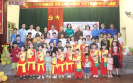 Thôn Đinh Xá tổ chức chuỗi hoạt động “Vui Tết thiếu nhi - Thắp sáng ước mơ cho em”