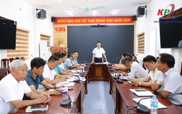UBND xã Kiều Phú làm việc với các hộ dân có công trình vi phạm, sử dụng sai mục đích đất nông nghiệp trước khi thực hiện Quyết định cưỡng chế
