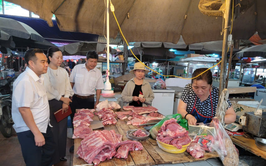CHI CỤC CHĂN NUÔI, THỦY SẢN VÀ THÚ Y KIỂM TRA CÔNG TÁC QUẢN LÝ GIẾT MỔ, VẬN CHUYỂN, KINH DOANH ĐỘNG VẬT VÀ SẢN PHẨM ĐỘNG VẬT TRÊN ĐỊA BÀN PHƯỜNG PHÚ DIỄN