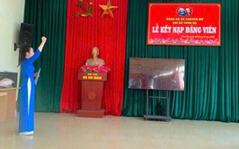 Chi bộ thôn Hạ trang trọng tổ chức Lễ kết nạp đảng viên