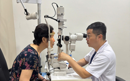 Thiết thực chương trình “Mắt sáng cho Người cao tuổi” ở phường Tây Hồ