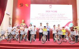 Ủy ban MTTQ Việt Nam xã Quảng Bị: Tổng kết cuộc vận động Quỹ “Vì biển, đảo Việt Nam” năm 2026; trao tặng xe đạp cho học sinh có hoàn cảnh khó khăn