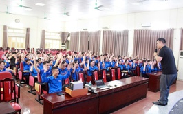 Bồi dưỡng lý luận chính trị và và nghiệp vụ công tác đoàn cho đội ngũ Bí thư Chi đoàn khu dân cư.