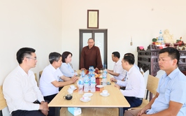 Đồng chí Bùi Mạnh Thắng, Phó Bí thư Đảng ủy, Chủ tịch UBND xã Quảng Bị thăm, chúc mừng các cơ sở Phật giáo nhân Đại lễ Phật đản Phật lịch 2570 - Dương lịch 2026