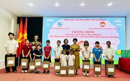 Ấm áp những vòng tay “Mẹ đỡ đầu”