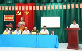 Tổ đại biểu số 4 HĐND xã Phượng Dực tiếp xúc cử tri trước Kỳ họp thứ Hai