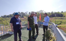 Xã Đoài Phương kiểm tra việc khai thác mặt nước hồ Đồng Mô