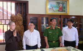 Lãnh đạo xã Tiến Thắng thăm, chúc mừng chùa Long Khánh, thôn Cư An dịp Đại lễ Phật đản Phật lịch 2570
