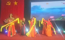 Đoàn văn nghệ Hội Người cao tuổi xã Xuân Mai ghi dấu ấn tại Liên hoan Tiếng hát dân ca Người cao tuổi thành phố Hà Nội năm 2026