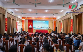 UBND xã Kiều Phú tổ chức Lễ phát động Tháng hành động vì trẻ em, khai mạc hoạt động hè và tuyên dương học sinh tiêu biểu năm học 2025 – 2026