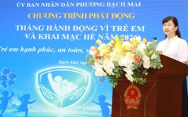 Phường Bạch Mai tặng 101 suất quà cho trẻ có hoàn cảnh khó khăn dịp 1-6