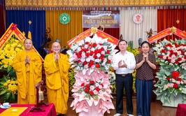 Lãnh đạo Đảng ủy, HĐND, UBND, UBMTTQ xã Mỹ Đức dự Đại lễ Phật đản Phật lịch 2570 tại chùa Diên Khánh, thôn Văn Giang, xã Mỹ Đức