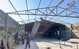 UBND xã Kiều Phú ra quân thực hiện Quyết định cưỡng chế vi phạm đất đai, trật tự xây dựng trên bàn.
