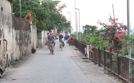 CÁC THÔN VÂN SA 3, HẠC SƠN, HOẮC CHÂU ĐẨY MẠNH XÃ HỘI HÓA LẮP ĐẶT HỆ THỐNG ĐIỆN NĂNG LƯỢNG MẶT TRỜI