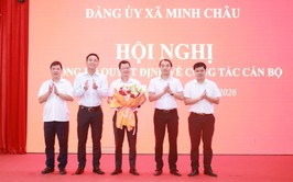 Xã Minh Châu công bố các Quyết định về công tác cán bộ và chuyển giao hội Người cao tuổi, Hội Chữ thập đỏ về trực thuộc Uỷ ban MTTQ Việt Nam xã.