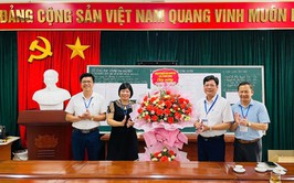 Phúc Thọ thăm, động viên cán bộ coi thi tại Điểm thi THCS Long Xuyên