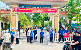 1.866 thí sinh làm thủ tục thi vào lớp 10 THPT công lập tại 4 điểm thi trên địa bàn xã Ô Diên